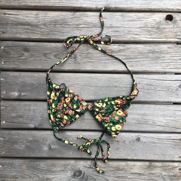 💥5/$25 Guess USA Floral Bikini Top